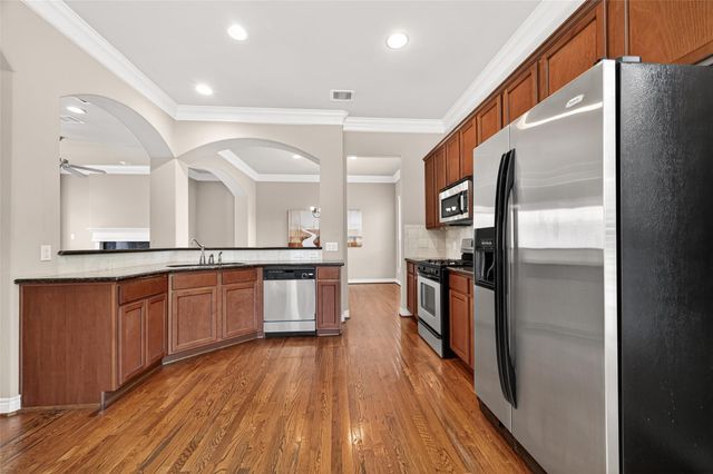 8810 Lakeshore Bend Drive, Houston, TX 77080