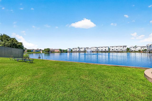 8810 Lakeshore Bend Drive, Houston, TX 77080