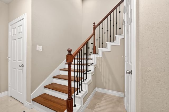 8810 Lakeshore Bend Drive, Houston, TX 77080