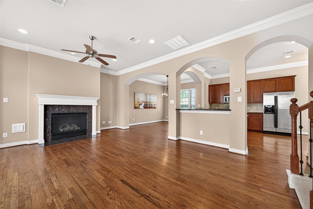 8810 Lakeshore Bend Drive, Houston, TX 77080