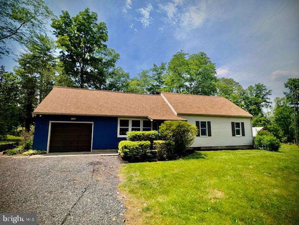 2160 CALIFORNIA RD, Richlandtown, PA 18955