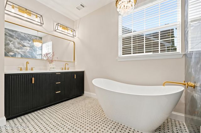 63 Marlow Drive, Jackson, NJ 08527