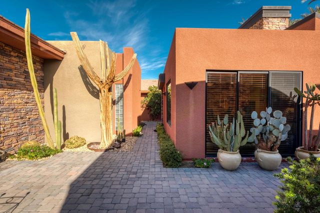 50055 Via Puente, La Quinta, CA 92253