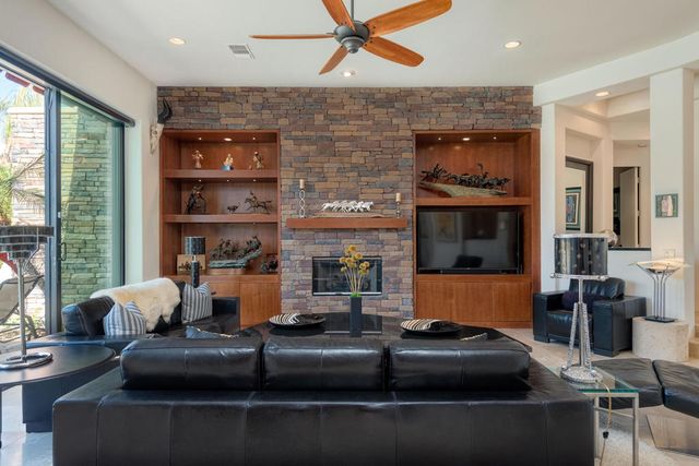 50055 Via Puente, La Quinta, CA 92253