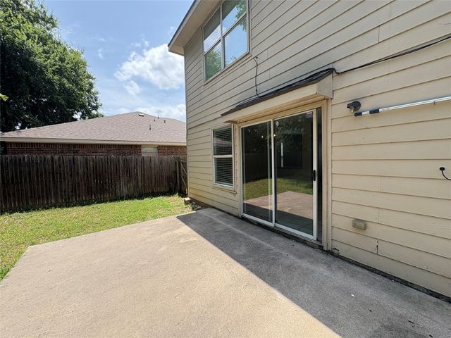 2708 Maegen Circle, Fort Worth, TX 76112
