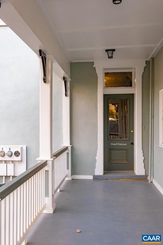 811 WESTOVER DR, Staunton, VA 24401