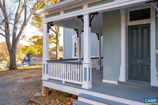 811 WESTOVER DR, Staunton, VA 24401