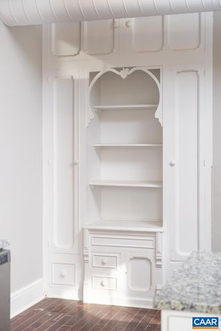 811 WESTOVER DR, Staunton, VA 24401