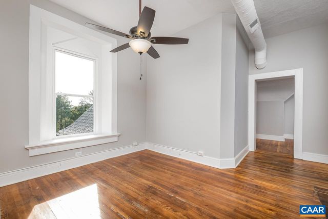 811 WESTOVER DR, Staunton, VA 24401