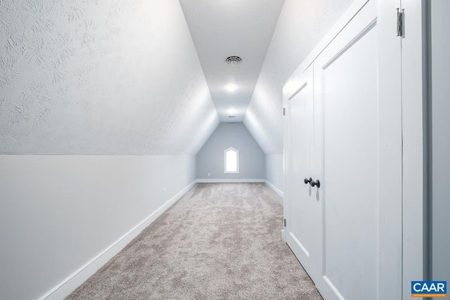 811 WESTOVER DR, Staunton, VA 24401