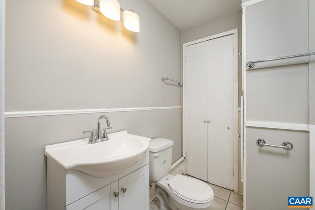 811 WESTOVER DR, Staunton, VA 24401