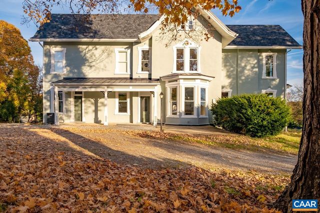 811 WESTOVER DR, Staunton, VA 24401