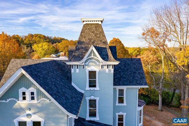 811 WESTOVER DR, Staunton, VA 24401