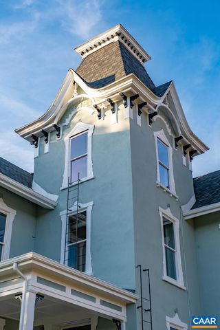 811 WESTOVER DR, Staunton, VA 24401