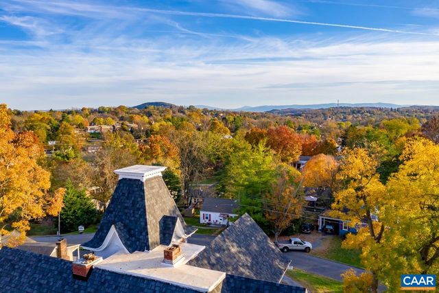 811 WESTOVER DR, Staunton, VA 24401