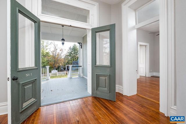 811 WESTOVER DR, Staunton, VA 24401