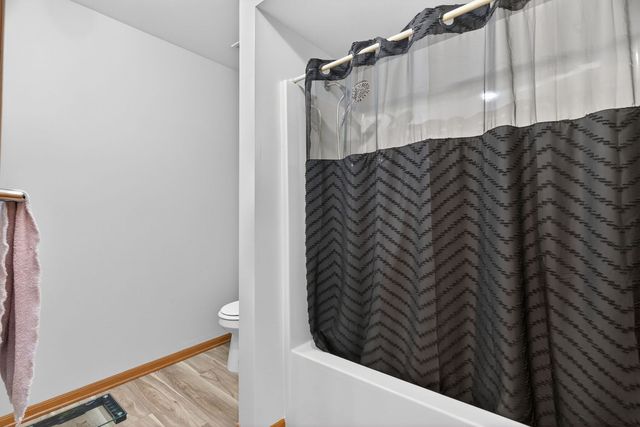 2700 Eagle Drive 2700, Joliet, IL 60436