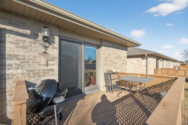 2700 Eagle Drive 2700, Joliet, IL 60436