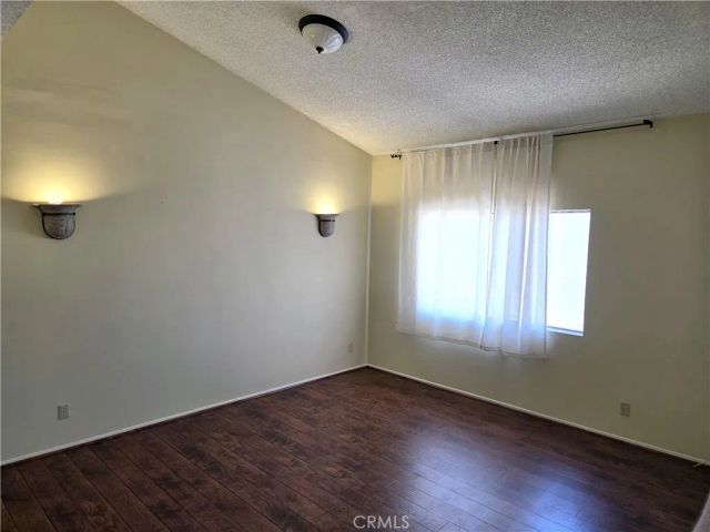 7650 Topanga Canyon, Canoga Park, CA 91304