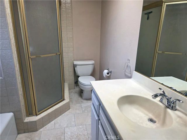 7650 Topanga Canyon, Canoga Park, CA 91304