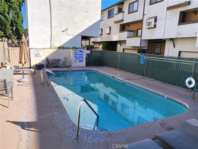 7650 Topanga Canyon, Canoga Park, CA 91304