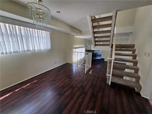 7650 Topanga Canyon, Canoga Park, CA 91304