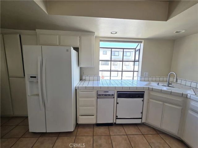7650 Topanga Canyon, Canoga Park, CA 91304