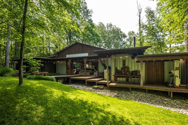 1940 NUCKOLLS RD, Rossville, TN 38066