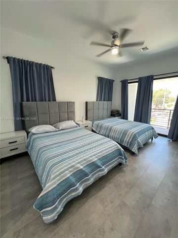 2342 Mckinley St 3, Hollywood, FL 33020