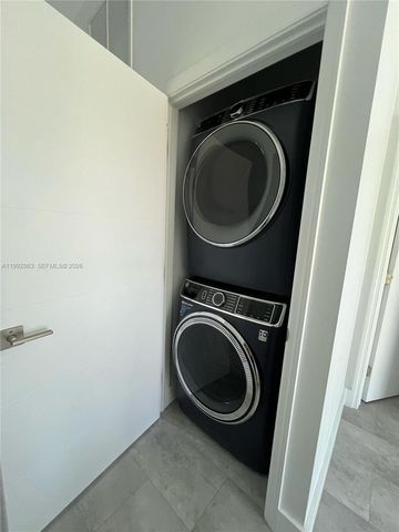 2342 Mckinley St 3, Hollywood, FL 33020