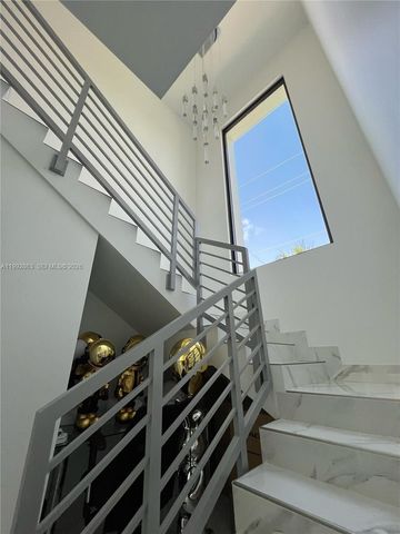 2342 Mckinley St 3, Hollywood, FL 33020