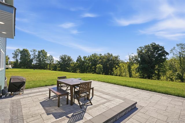 112 Pine Grove Road, Middletown, NY 10940