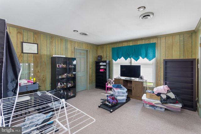 16 ARCHERTOWN RD, New Egypt, NJ 08533