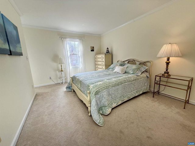 1036 HUNTWOOD LN, Charlottesville, VA 22901