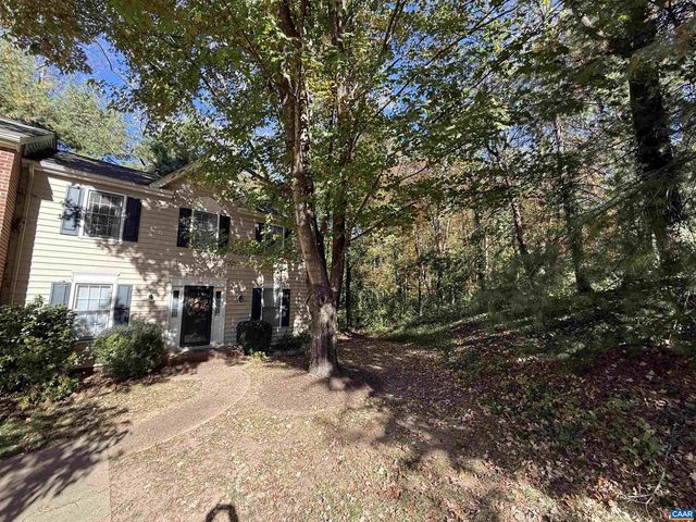 1036 HUNTWOOD LN, Charlottesville, VA 22901