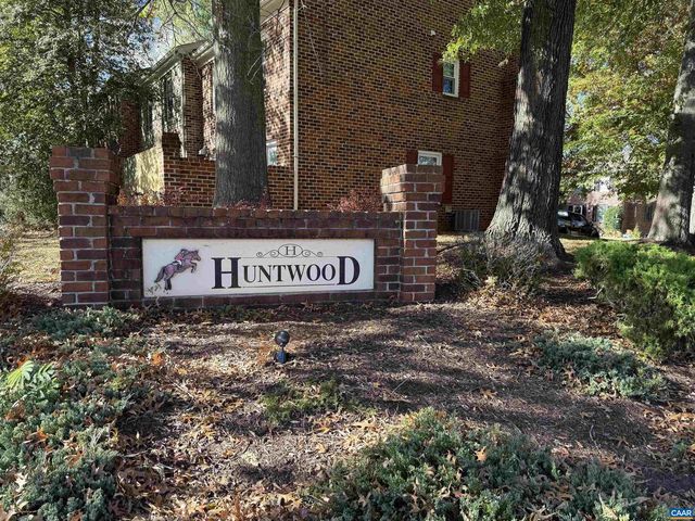 1036 HUNTWOOD LN, Charlottesville, VA 22901