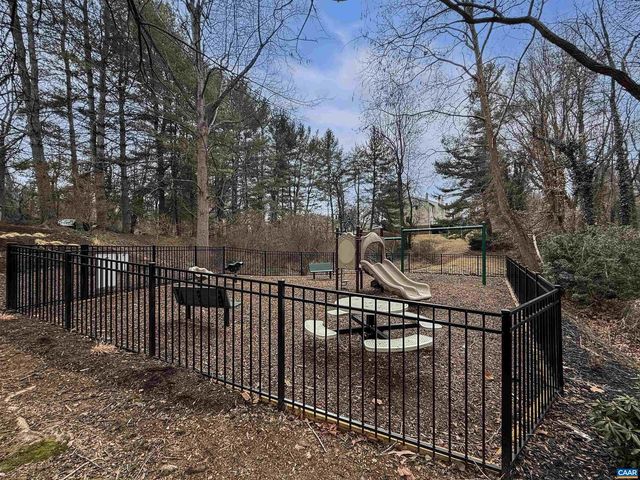 1036 HUNTWOOD LN, Charlottesville, VA 22901