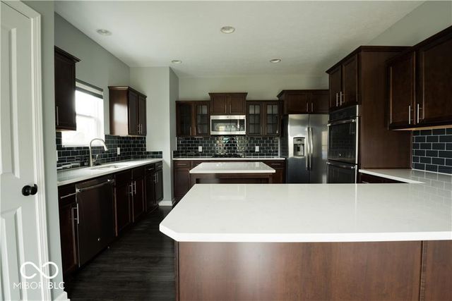 15665 Eastpark Drive, Noblesville, IN 46060