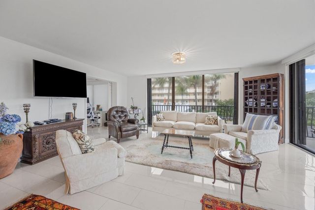 4000 S Ocean Boulevard 104, South Palm Beach, FL 33480