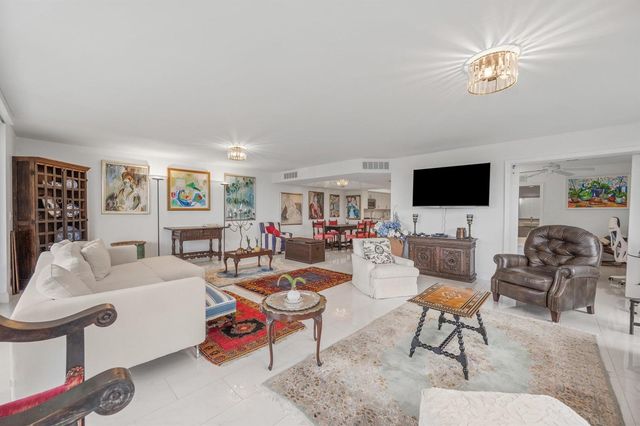 4000 S Ocean Boulevard 104, South Palm Beach, FL 33480