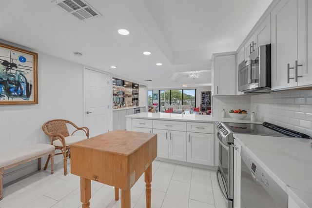 4000 S Ocean Boulevard 104, South Palm Beach, FL 33480