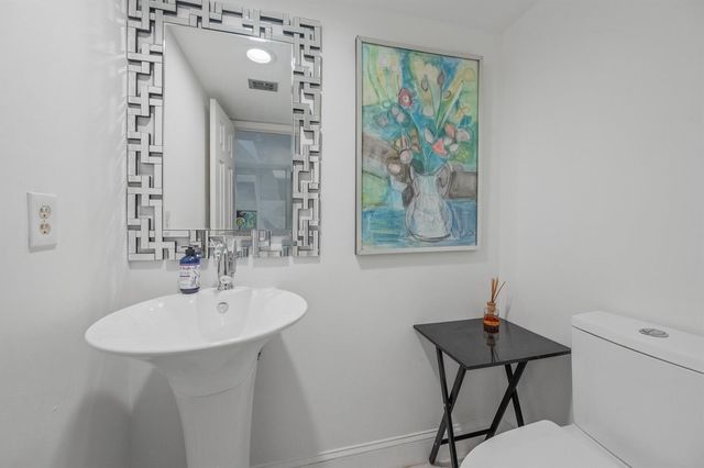 4000 S Ocean Boulevard 104, South Palm Beach, FL 33480