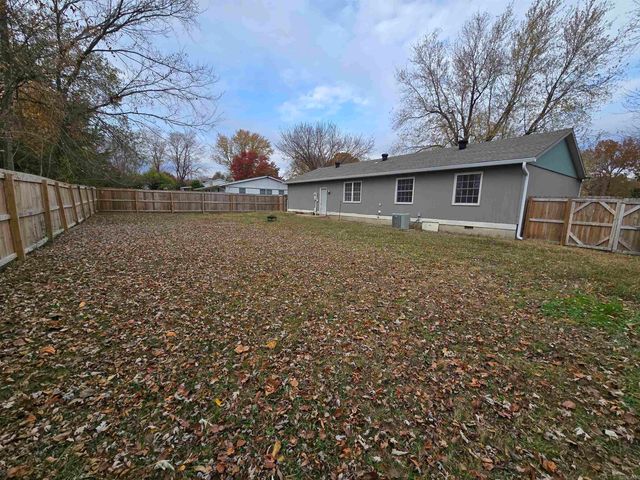 409 Bomber BLVD, Mountain Home, AR 72653