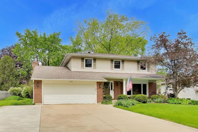 620 Harvard Lane, Libertyville, IL 60048