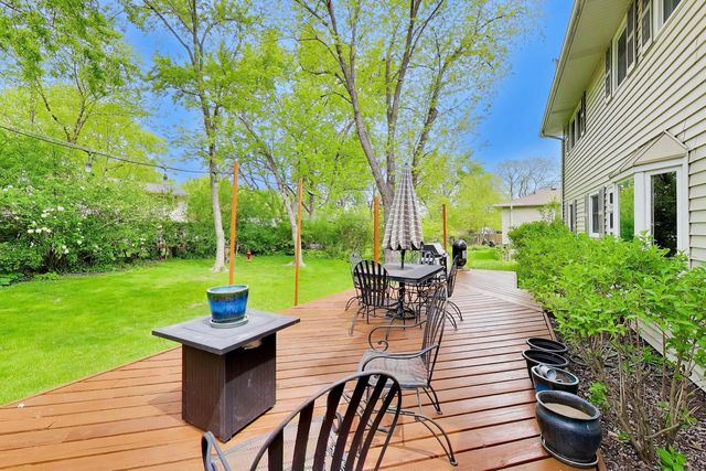 620 Harvard Lane, Libertyville, IL 60048