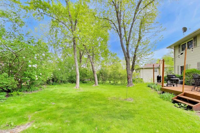 620 Harvard Lane, Libertyville, IL 60048