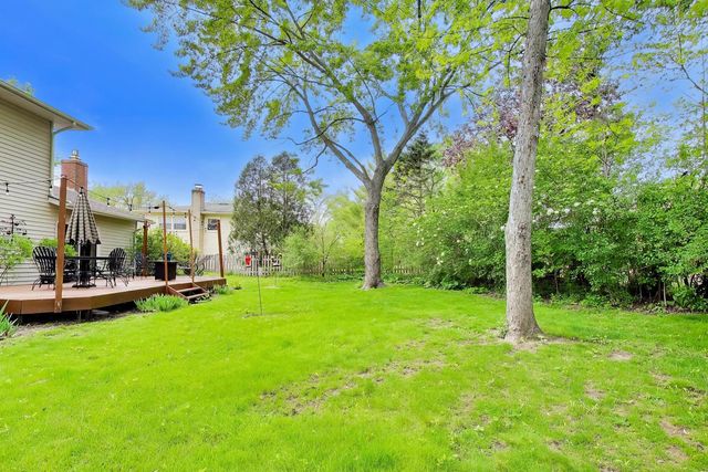 620 Harvard Lane, Libertyville, IL 60048