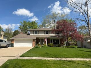 620 Harvard Lane, Libertyville, IL 60048