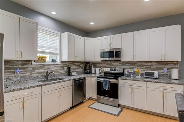 5035 Scenic Drive, Winston-salem, NC 27105