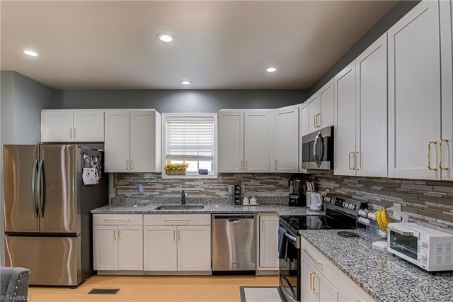 5035 Scenic Drive, Winston-salem, NC 27105